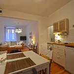 Leko Old Town Apartment